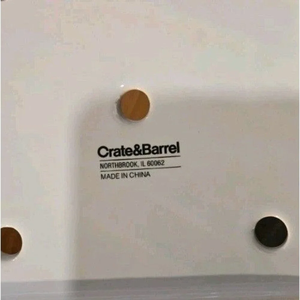 Crate and Barrel White Ceramic Berry Box Square Farmers Market Style Basket XL